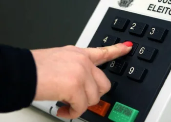 Saiba o que pré-candidatos às eleições municipais deste ano podem e não fazer