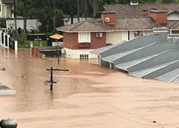Sobe para 83 número de mortes no Rio Grande do Sul pelas fortes chuvas