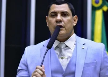 “Matéria encomendada”, diz coronel Ulysses sobre ser citado como um dos parlamentares a espalhar fake news sobre RS