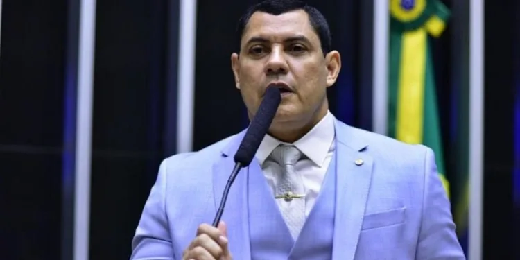 “Matéria encomendada”, diz coronel Ulysses sobre ser citado como um dos parlamentares a espalhar fake news sobre RS