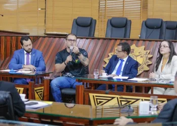 “Não é pedido de aumento, é de recomposição”, diz presidente do Sinpol em ato na Aleac