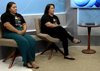 “A gente tem que gritar pelos direitos dos nossos filhos”, diz mãe de autista após audiência na Aleac