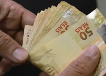 Devedores têm último fim de semana para aderir ao Desenrola Brasil