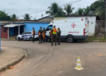 Criança de 3 anos morre atropelada ao atravessar a rua, em Rio Branco