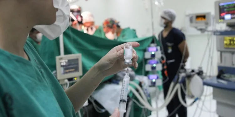 Sem avanço no PCCR, médicos do Acre entram em estado de greve