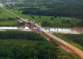 Dnit anuncia interdição noturna da BR-364 para reparos em ponte sobre o rio Tarauacá