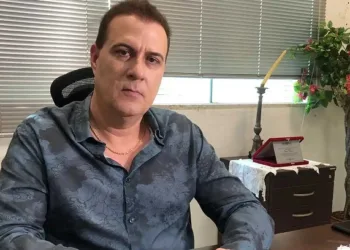 Mandados de busca e apreensão são cumpridos contra acusado de ameaçar promotor do AC