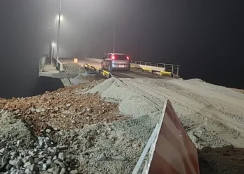 Retirada de laje na ponte sobre Rio Tarauacá é concluída e trânsito é liberado