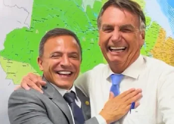 Bolsonaro comemora pré-candidatura a vice de Alysson Bestene: “Bem-vindo! Boa sorte”