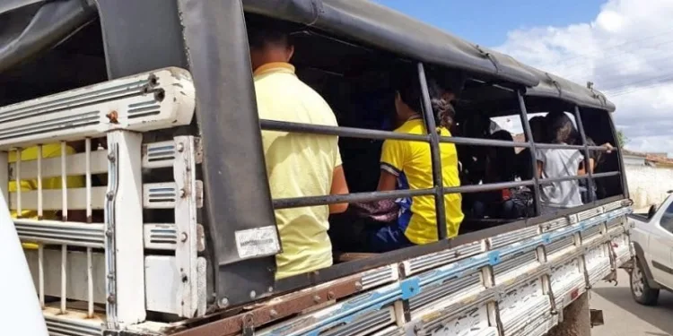 MPF e DPU solicitam investigação sobre transporte escolar irregular no Acre