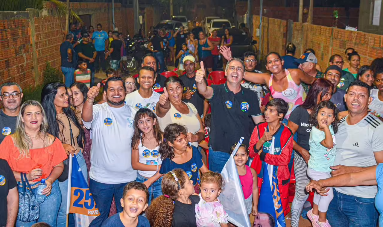 Marcus Alexandre visita Travessa da Felicidade, no bairro Paz e escuta denúncias dos moradores