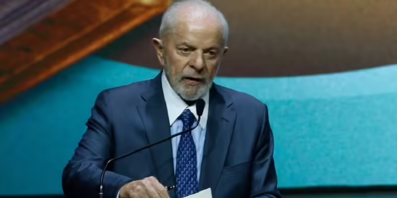 “Alguém que pratica assédio não vai continuar no governo”, declara Lula