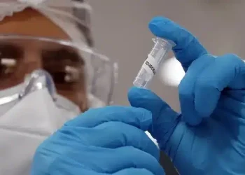 Anvisa aprova atualização de vacina contra covid-19