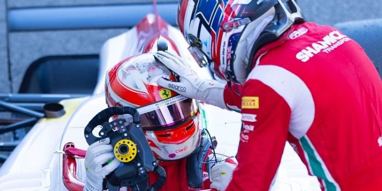 O piloto brasileiro Rafael Câmara conquista título da Freca 2024 com uma etapa de antecedência