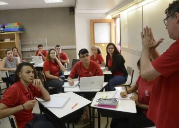 Pé-de-Meia: pagamento a estudantes começa nesta segunda-feira