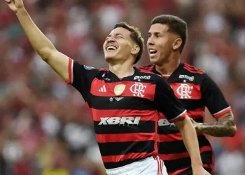 Flamengo recebe posse de terreno para novo estádio