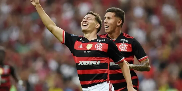Flamengo recebe posse de terreno para novo estádio