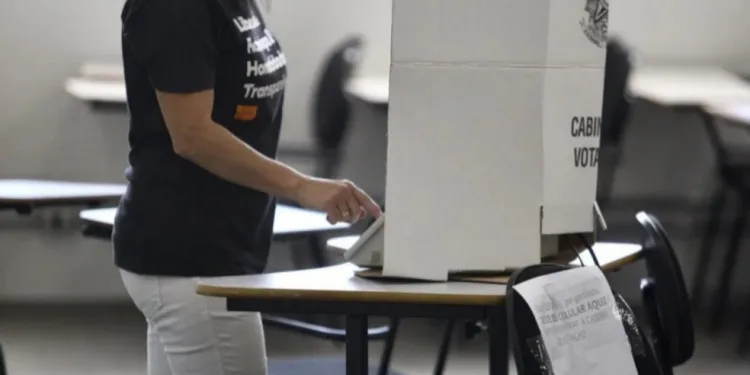 Eleições 2024: o que o eleitor precisa saber para votar neste domingo em Rio Branco