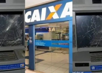 Em Rio Branco, vândalo destrói caixas eletrônicos em agência da Caixa Econômica Federal