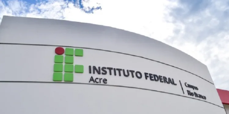 Ifac abre inscrição para professor substituto na área de Ciências Sociais