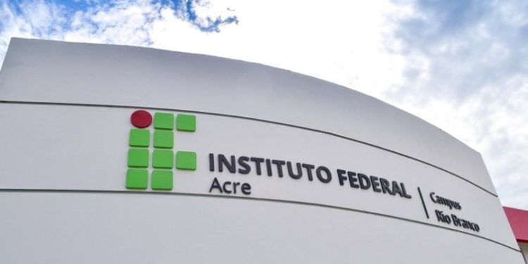 Inscrições para cursos superiores e técnicos oferecidos pelo Ifac tem início nesta segunda-feira; mais de mil vagas
