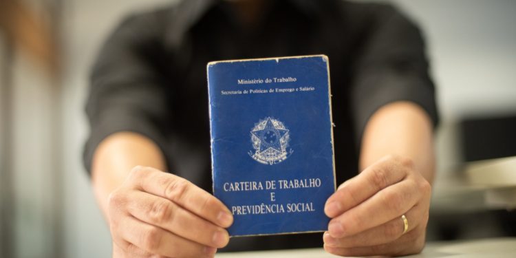 Confira oportunidades de emprego com Sine Acre nesta terça-feira; 896 vagas