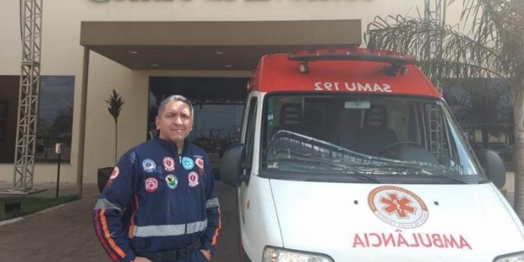 Centro de Atenção à Saúde do Servidor Público homenageia enfermeiro do Samu no Acre