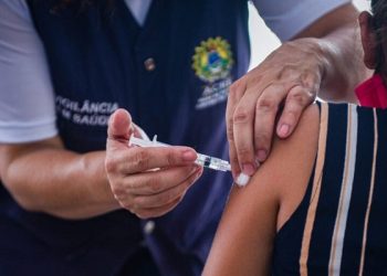 Com baixa procura, 80 mil doses de vacina contra a gripe correm risco de vencimento