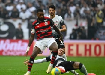 Copa do Brasil: Flamengo segura empate com Corinthians e chega à final