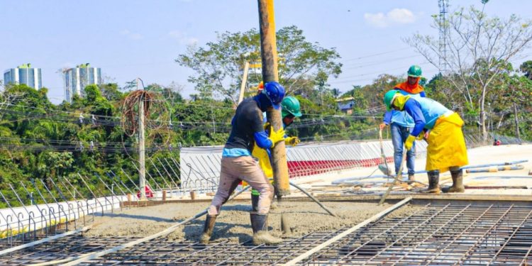 Prefeitura de Rio Branco notifica empresa e exige conclusão do elevado da Dias Martins até 15 de novembro