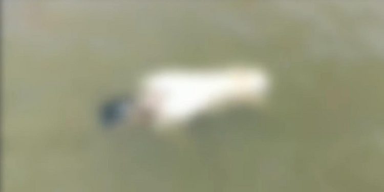 Corpo é encontrado boiando no Rio Juruá por professores e alunos em Cruzeiro do Sul