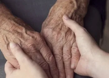 Idoso encontrado sozinho, desidratado e com sinais de maus-tratos é resgatado pelo MPAC