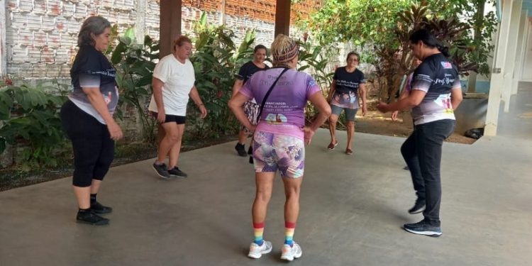 Escola de Arte e Cultura Beija-Flor promove cursos gratuitos de música e dança para todos os públicos