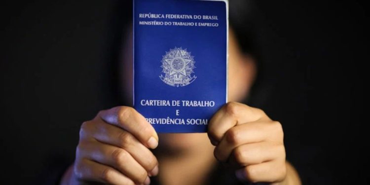 Sine Acre disponibiliza mais de mil vagas nesta segunda-feira; confira