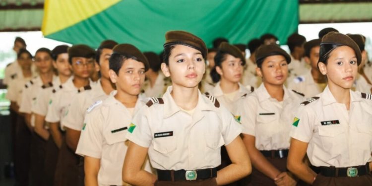 Divulgado edital para ingresso no Colégio Militar Estadual Tiradentes no ano letivo de 2025