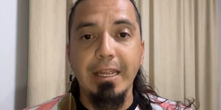 Liderança indígena denuncia invasão de organização criminosa à aldeia no Acre