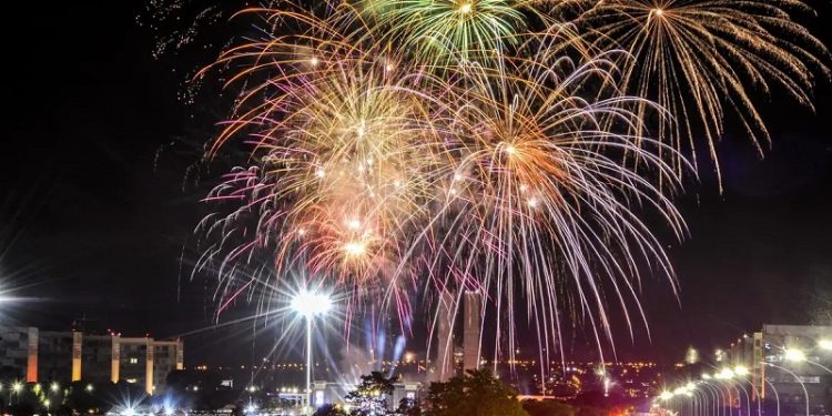 Fogos com estampido põem em risco vidas de animais e pessoas