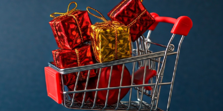 Comércio de Rio Branco aposta em descontos para superar vendas no Natal de 2024