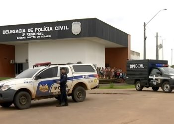 Tentativa de homicídio seguida de atropelamento é registrada em frente delegacia na Cidade do Povo