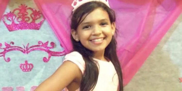 “Até se matar um animal vai preso”, lamenta mãe de Maria Cauane após absolvição de PMs