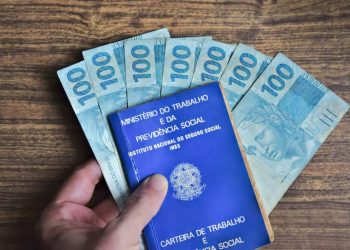 Salário mínimo pode ter aumento de R$ 103 e atingir R$ 1.515 em 2025