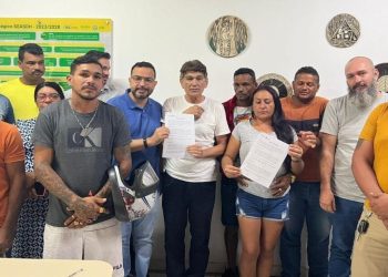 Governo chega a acordo e famílias acampadas na Aleac receberão um ano de aluguel social