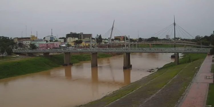 Nível do Rio Acre aumenta quase 1 metro em 24 horas e chega a 5,44 m após chuva intensa