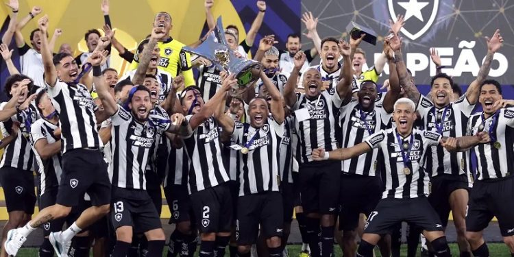 Botafogo derrota o São Paulo e conquista Brasileirão de 2024