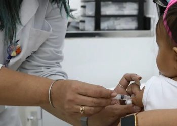 Sem gotinha: entenda como fica novo esquema vacinal contra a pólio