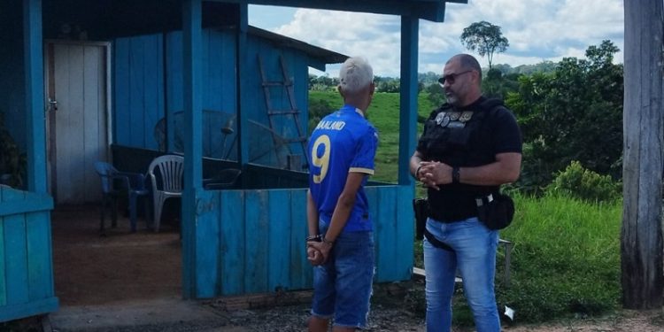 Em Xapuri, adolescente de 17 anos suspeito de assassinar irmão é apreendido
