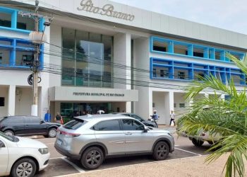 Prefeitura de Rio Branco inicia processo de exonerações, porém mantém serviços essenciais
