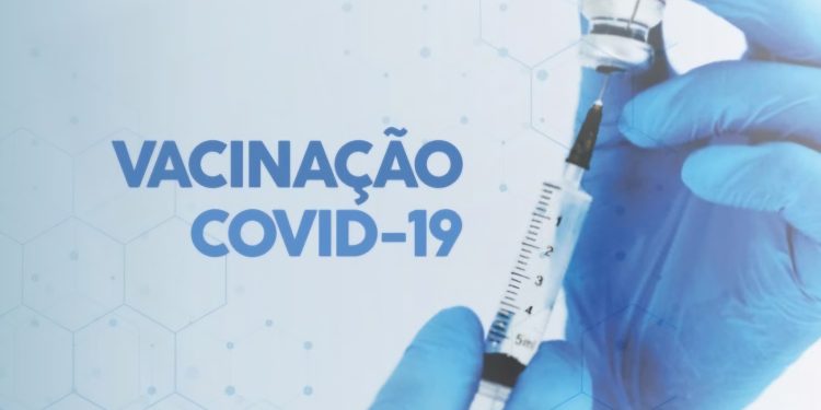 Acre recebe 15 mil doses de vacina contra Covid-19 em resposta ao aumento no número de casos