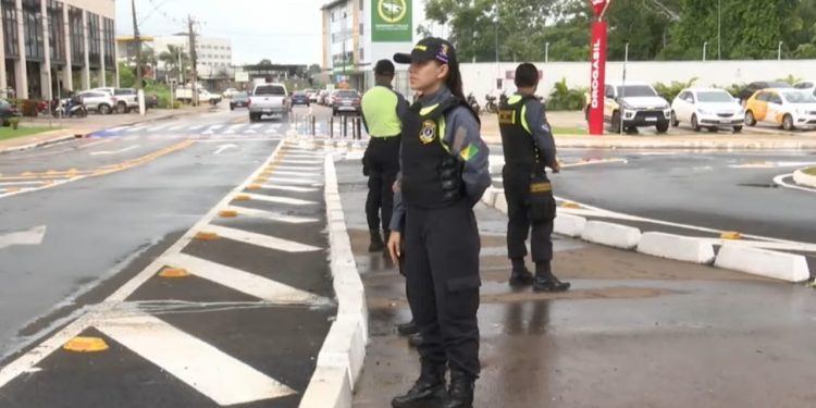 Cones e agentes de trânsito são implementados ao viaduto Beth Bocalom após alto número de infrações