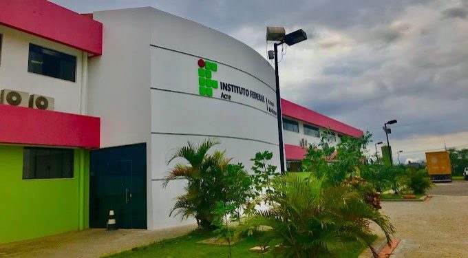 Ifac abre processo seletivo para cursos superiores; inscrições seguem até dia 21 de janeiro